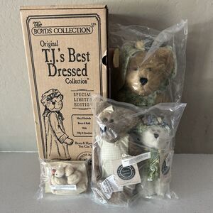 Boyds Bears Limited Edition Mary Elizabeth, Becca & Ruth with Tilly & Quackers